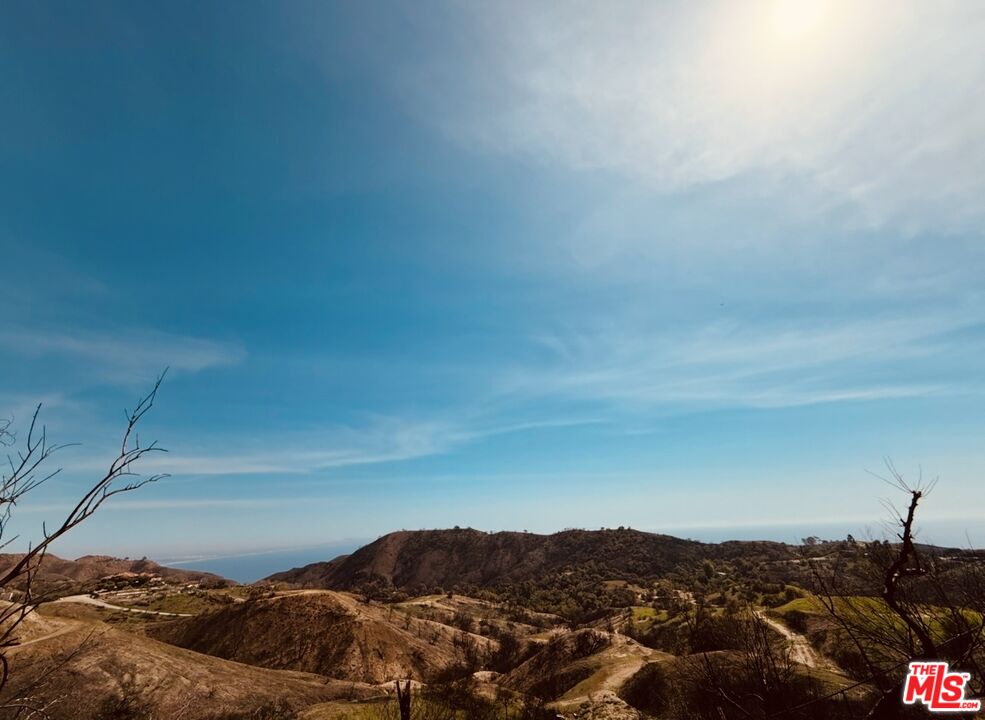 2566 Tuna Canyon Road Topanga, CA 90290 - Photo 28 of 30