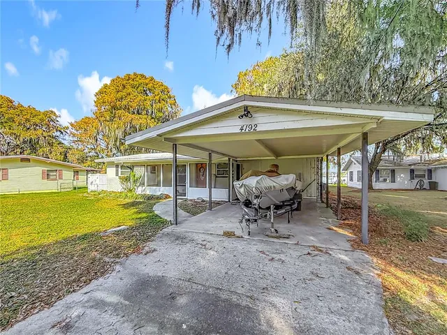 $449,000 | 4192 Cr 400, Lake Panasoffkee, FL 33538