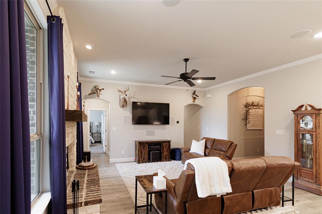 161 Windy Glen Drive Decatur, TX 76234 - Photo 4 of 27