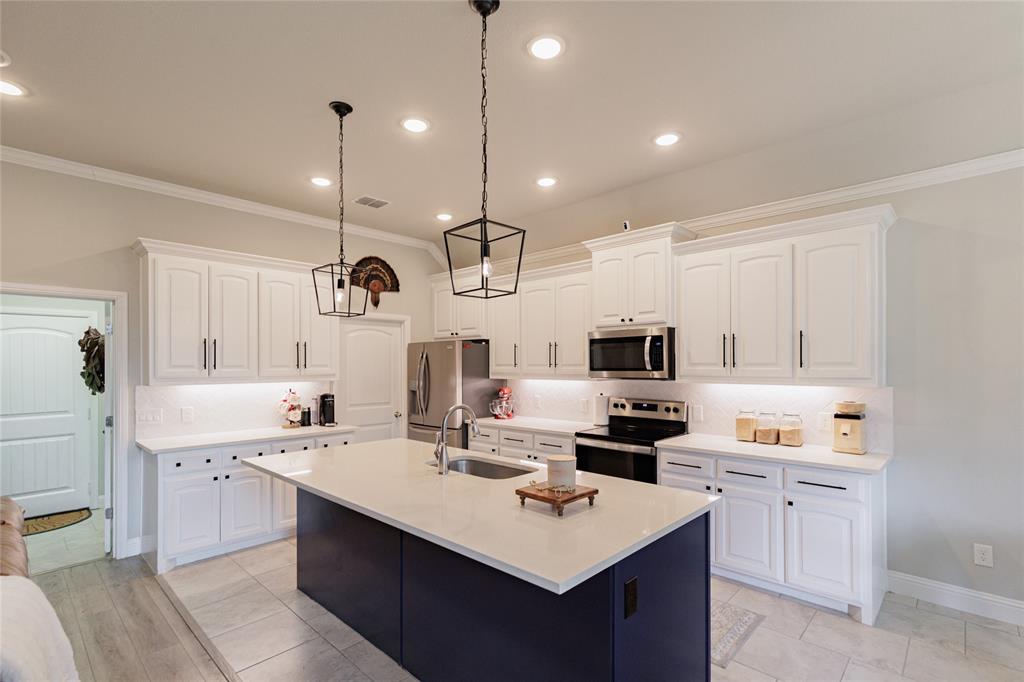 161 Windy Glen Drive Decatur, TX 76234 - Photo 8 of 27