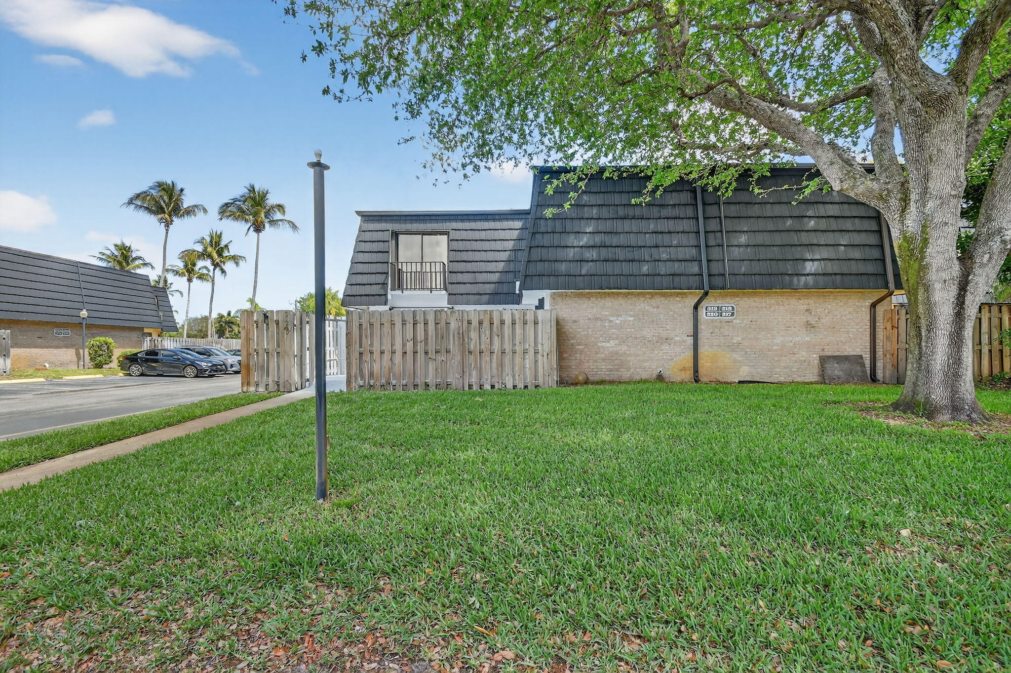 320 Woodland Road Palm Springs, FL 33461 - Photo 48 of 49 1-web-or-mls-DSC_4752