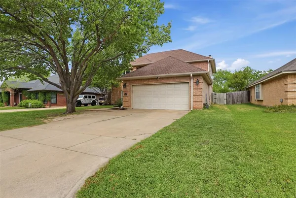 $520,000 | 7433 Steward Lane, North Richland Hills, TX 76182