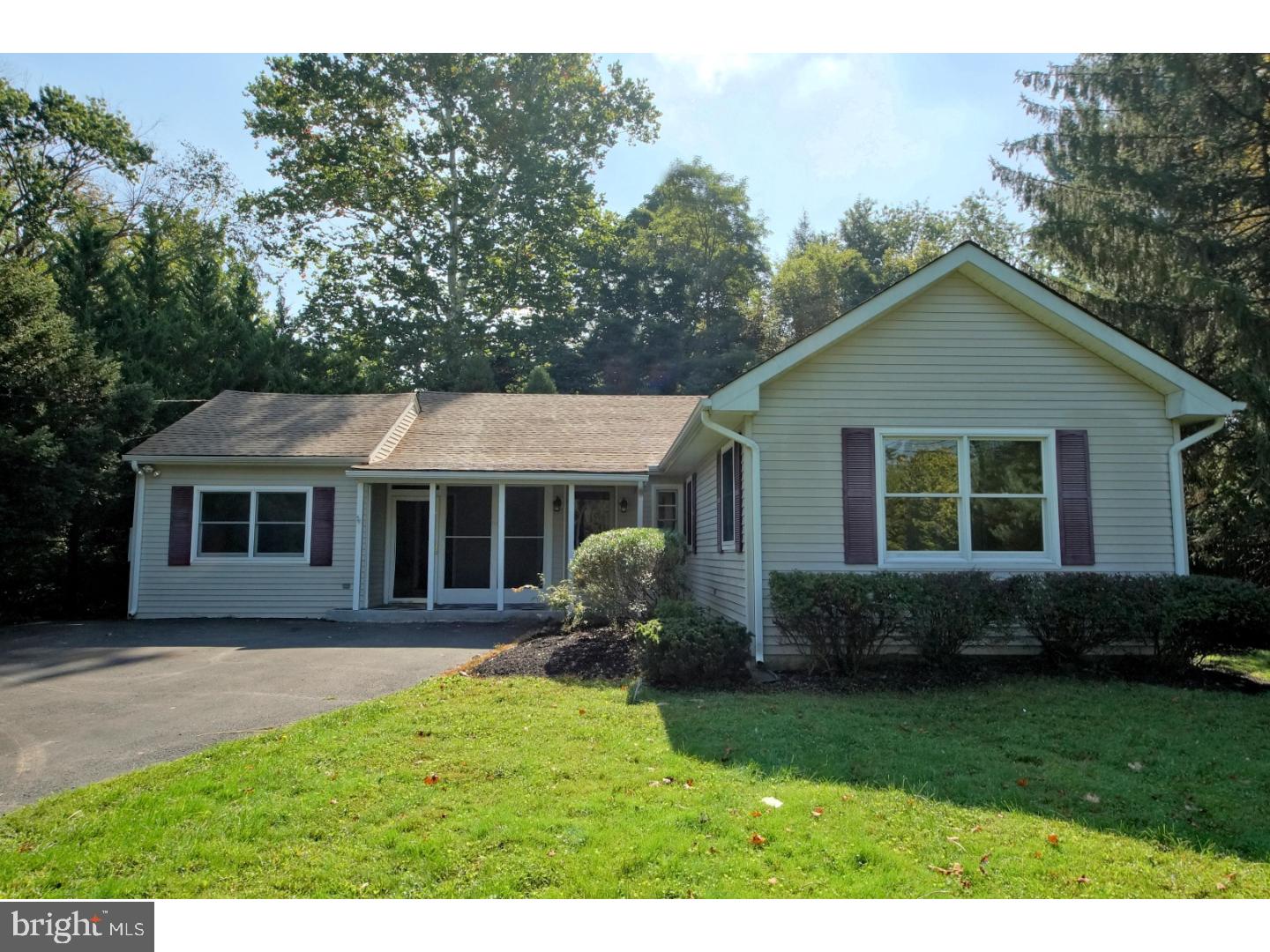 349 West Upper Ferry Road Ewing, NJ 08628 - Photo 1 of 23