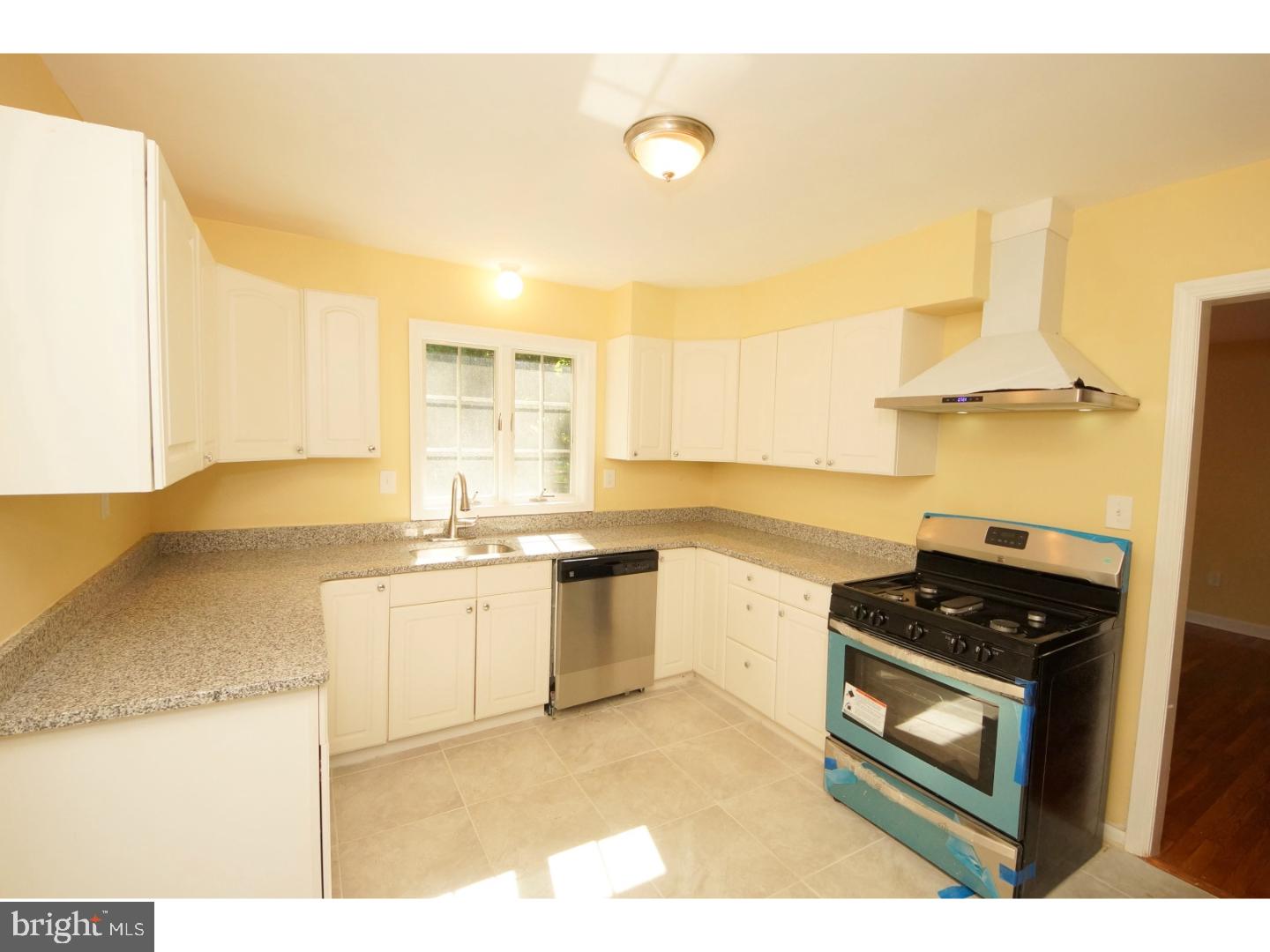 349 West Upper Ferry Road Ewing, NJ 08628 - Photo 7 of 23