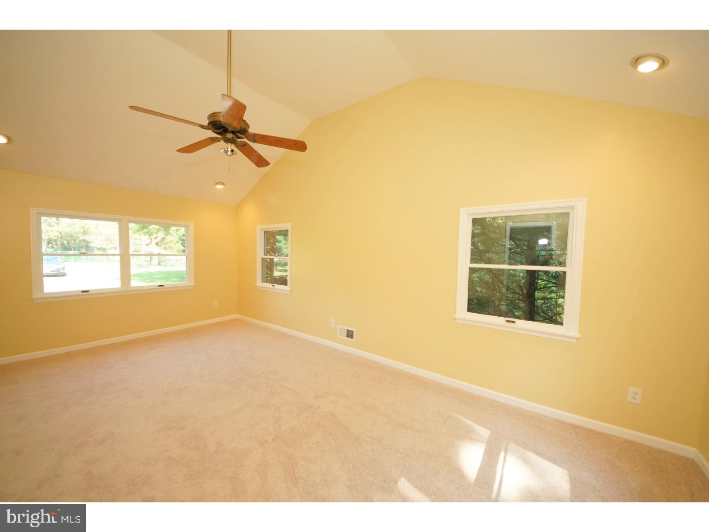 349 West Upper Ferry Road Ewing, NJ 08628 - Photo 10 of 23