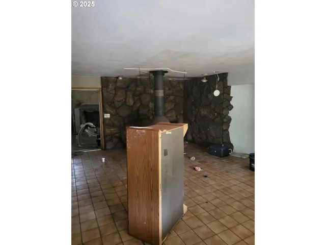 a view of a entryway