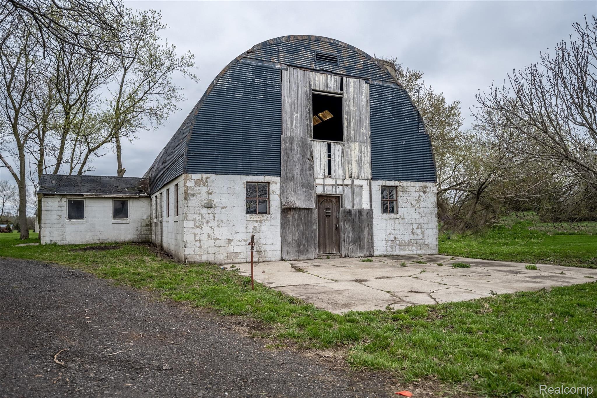4140 West Coon Lake Road Howell, MI 48843 - Photo 61 of 79 DSC_9391-HDR.jpg
