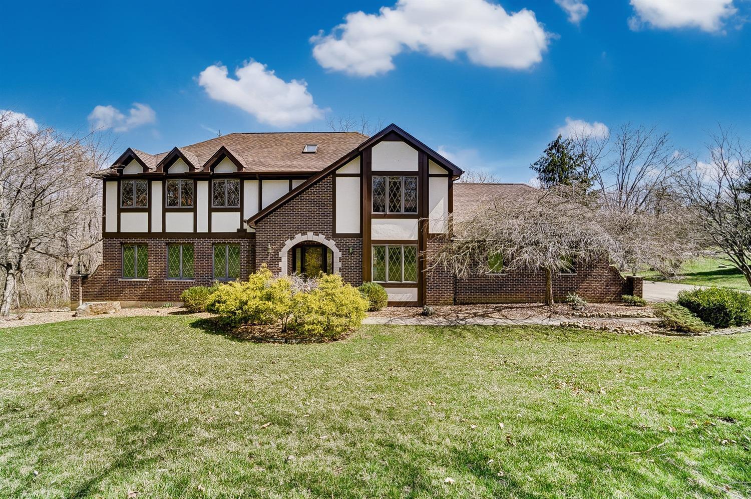 4408 Hubble Road Cincinnati, OH 45247 - Photo 1 of 50