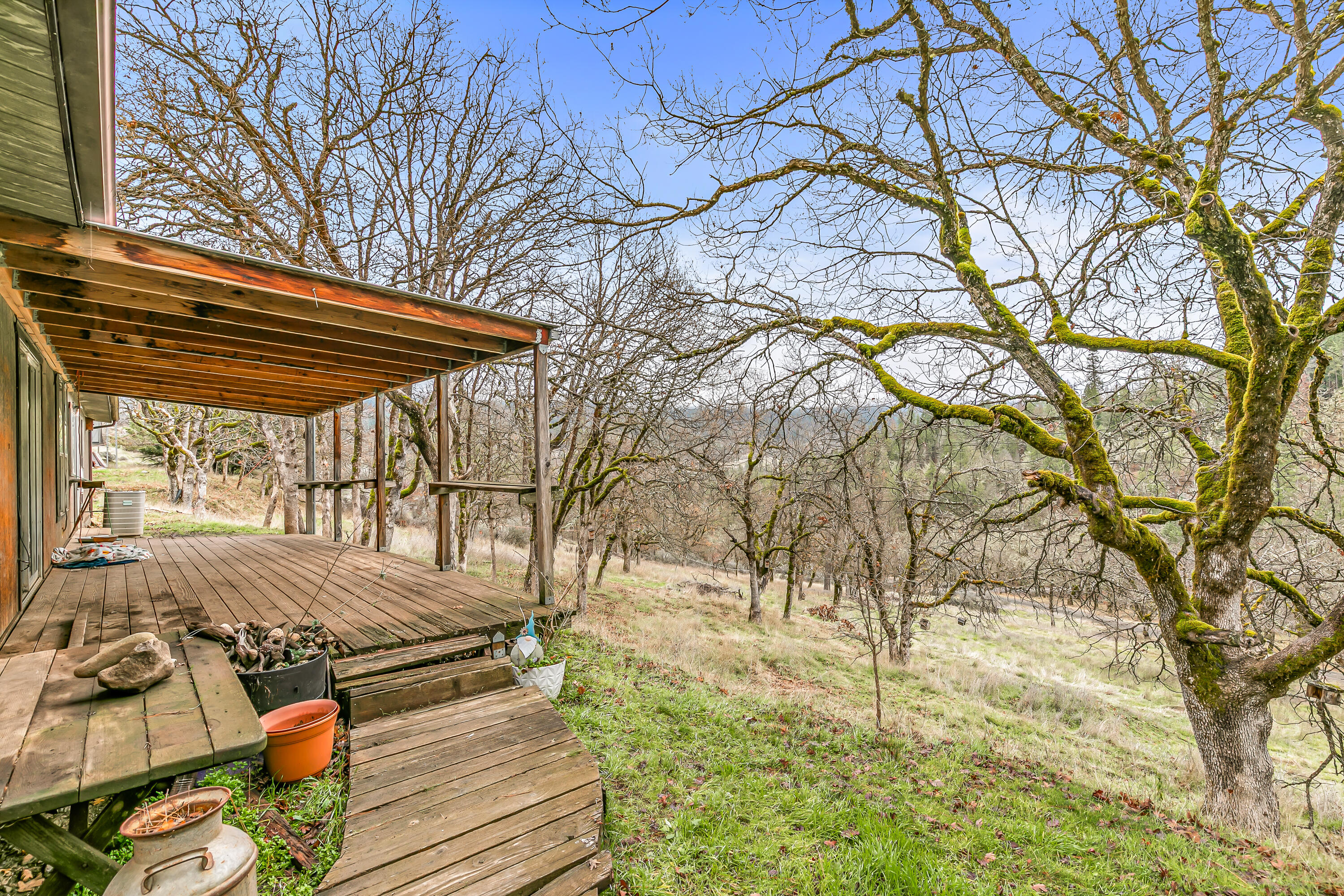 5885 Crowfoot Road Trail, OR 97541 - Photo 4 of 45 9R9A6285