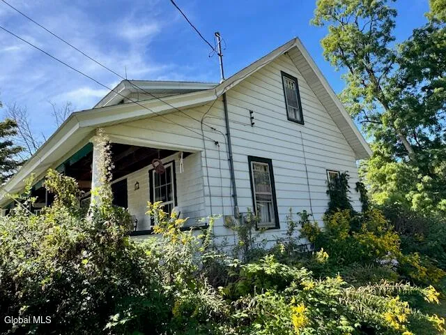 $155,900 | 1708 Highway 30, Mayfield, NY 12117