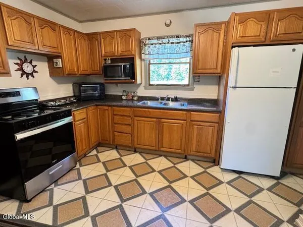 $145,000 | 1708 Highway 30, Mayfield, NY 12117