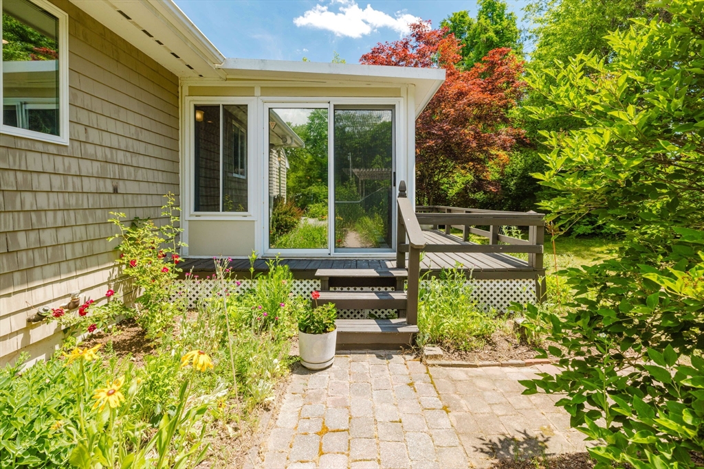 275 Summer Street Rehoboth, MA 02769 - Photo 6 of 39