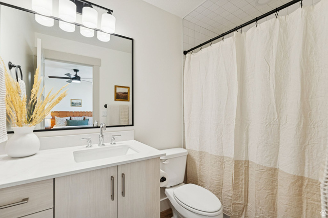 51 East 200 North, Unit 3 Bountiful, UT 84010 - Photo 22 of 27 Ensuite bathroom featuring vanity and curtained shower