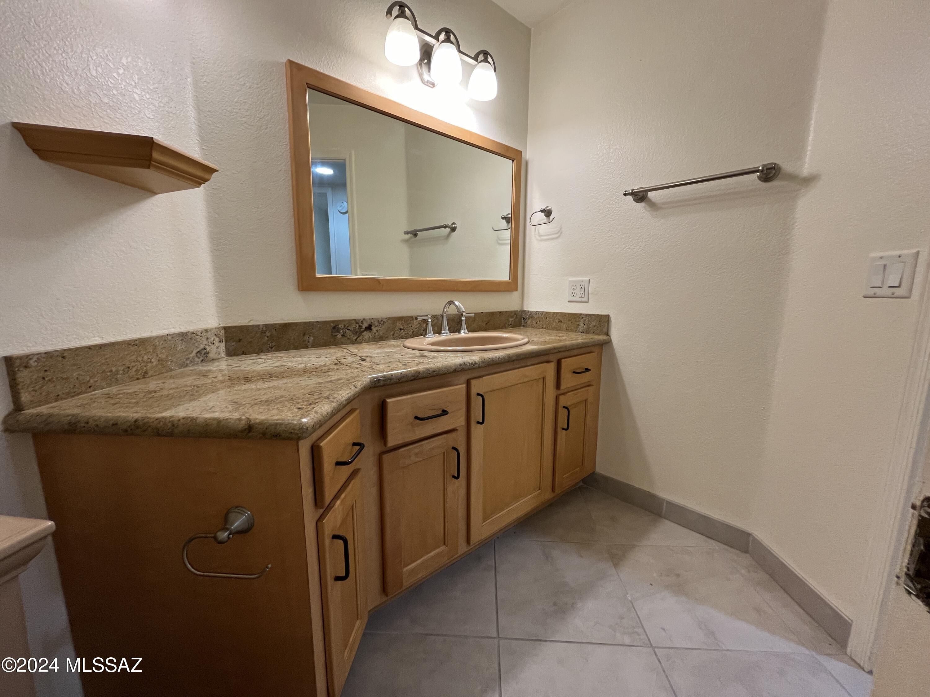 5751 North Kolb Road, Unit 2102 Tucson, AZ 85750 - Photo 15 of 25 IMG_3931