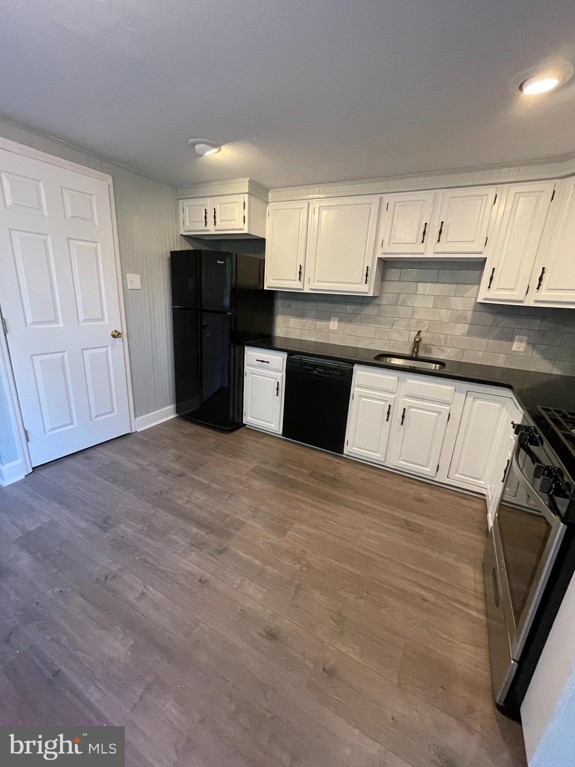 108 East Roland Avenue Maple Shade, NJ 08052 - Photo 5 of 24