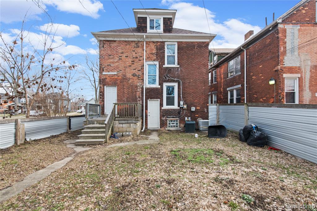 591 Hague Street Detroit, MI 48202 - Photo 6 of 21