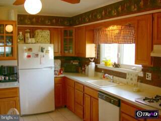 13 Compton Way Hamilton Square, NJ 08690 - Photo 5 of 6 Gallery Image 5