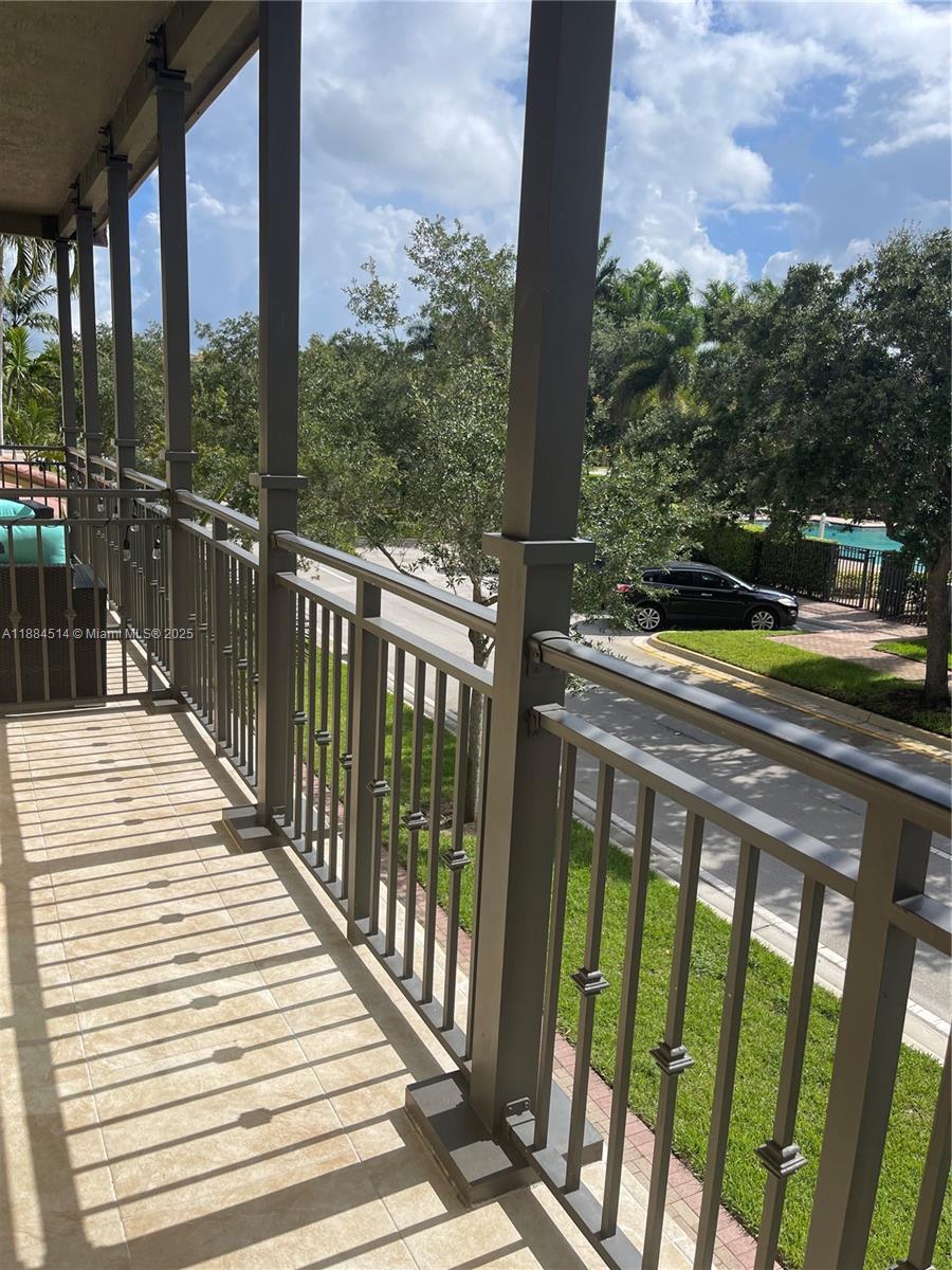 974 Southwest 147th Avenue, Unit 2601 Pembroke Pines, FL 33027 - Photo 14 of 39