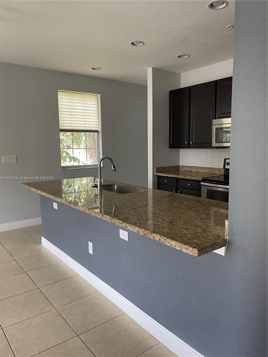 974 Southwest 147th Avenue, Unit 2601 Pembroke Pines, FL 33027 - Photo 2 of 39