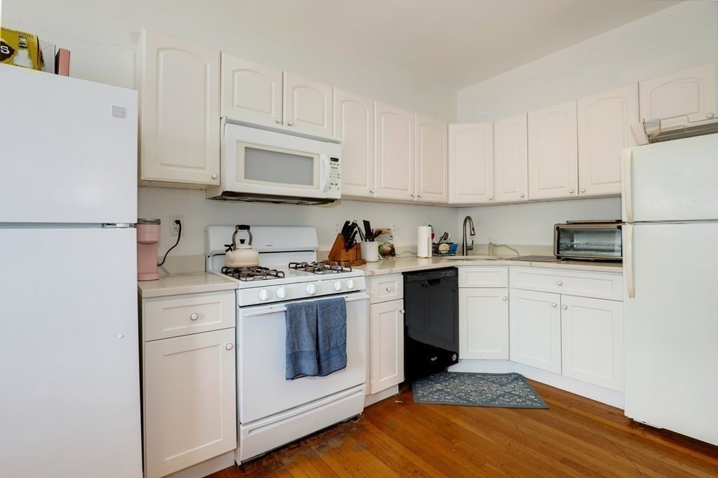 62 Algonquin Road, Unit 1 Newton, MA 02467 - Photo 6 of 25