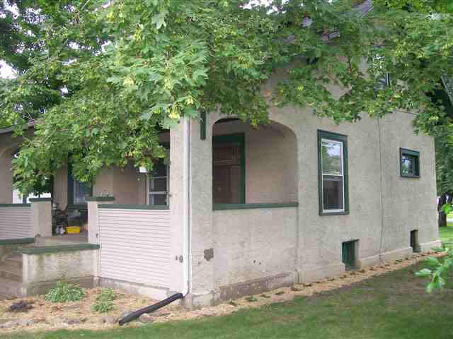 252 Weston Street Rome City, IN 46784 - Photo 3 of 18 Gallery Image 3