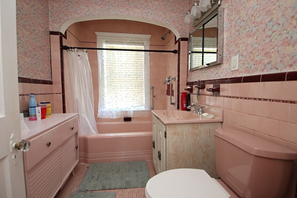 116 Main Street Saugus, MA 01906 - Photo 27 of 38