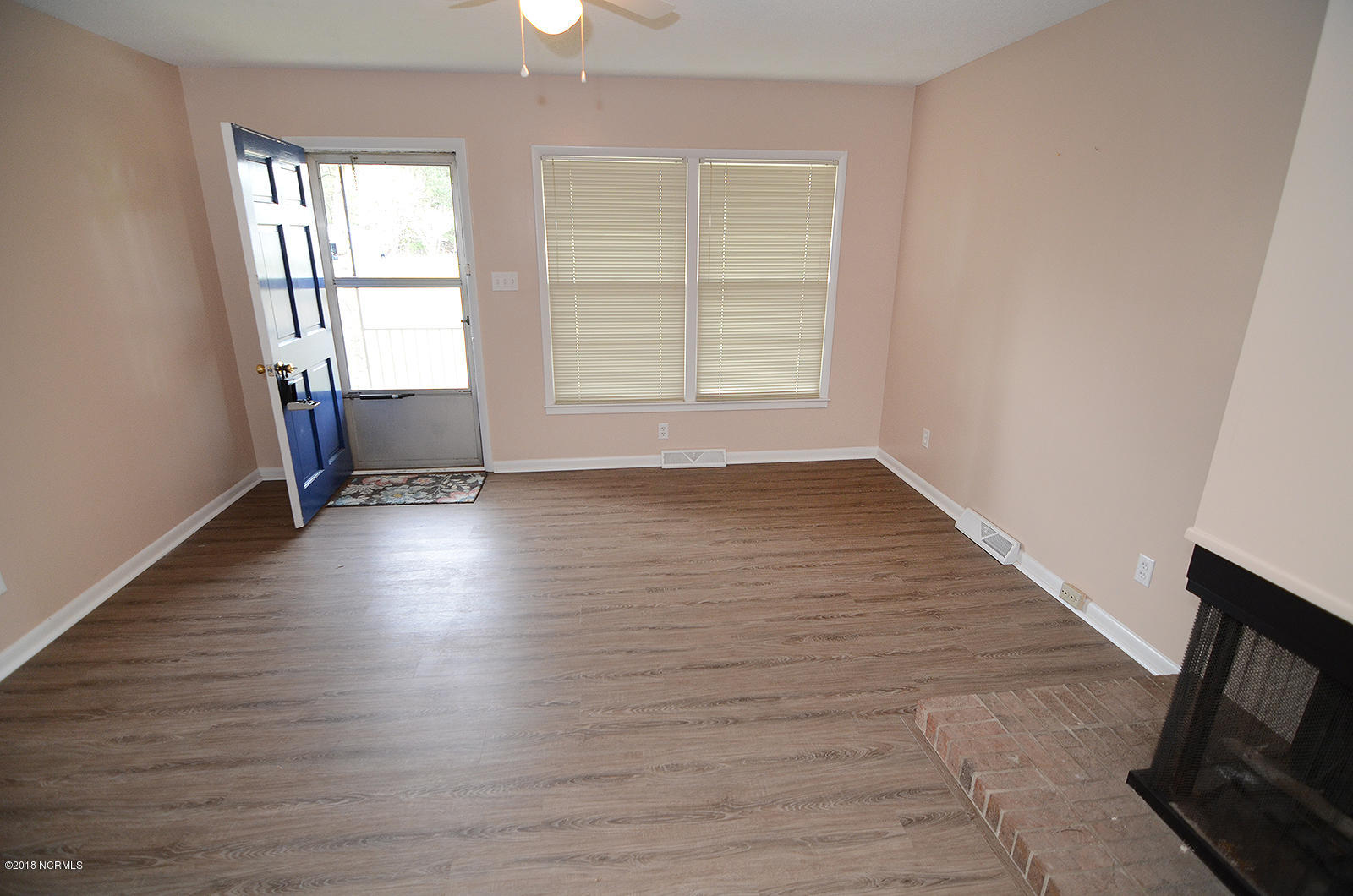 4478 Yank Road Wilson, NC 27893 - Photo 3 of 15 LIVINGROOM