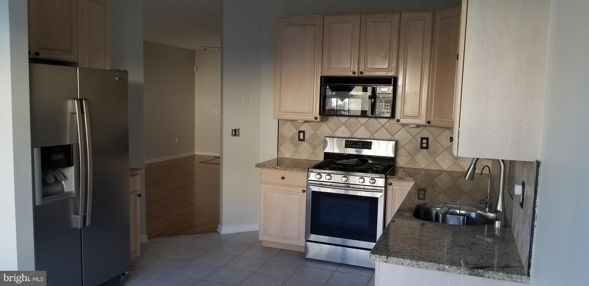 71 Tennyson Road Hightstown, NJ 08520 - Photo 13 of 29