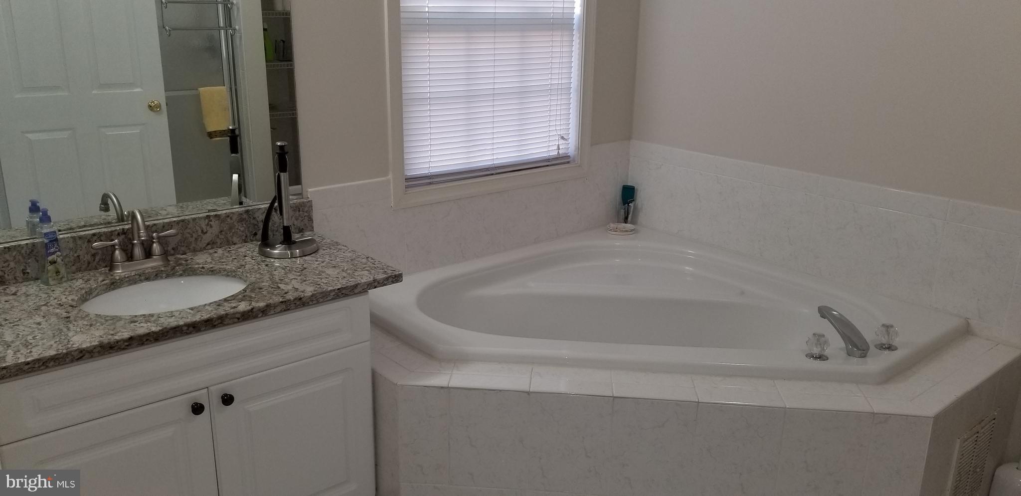 71 Tennyson Road Hightstown, NJ 08520 - Photo 20 of 29