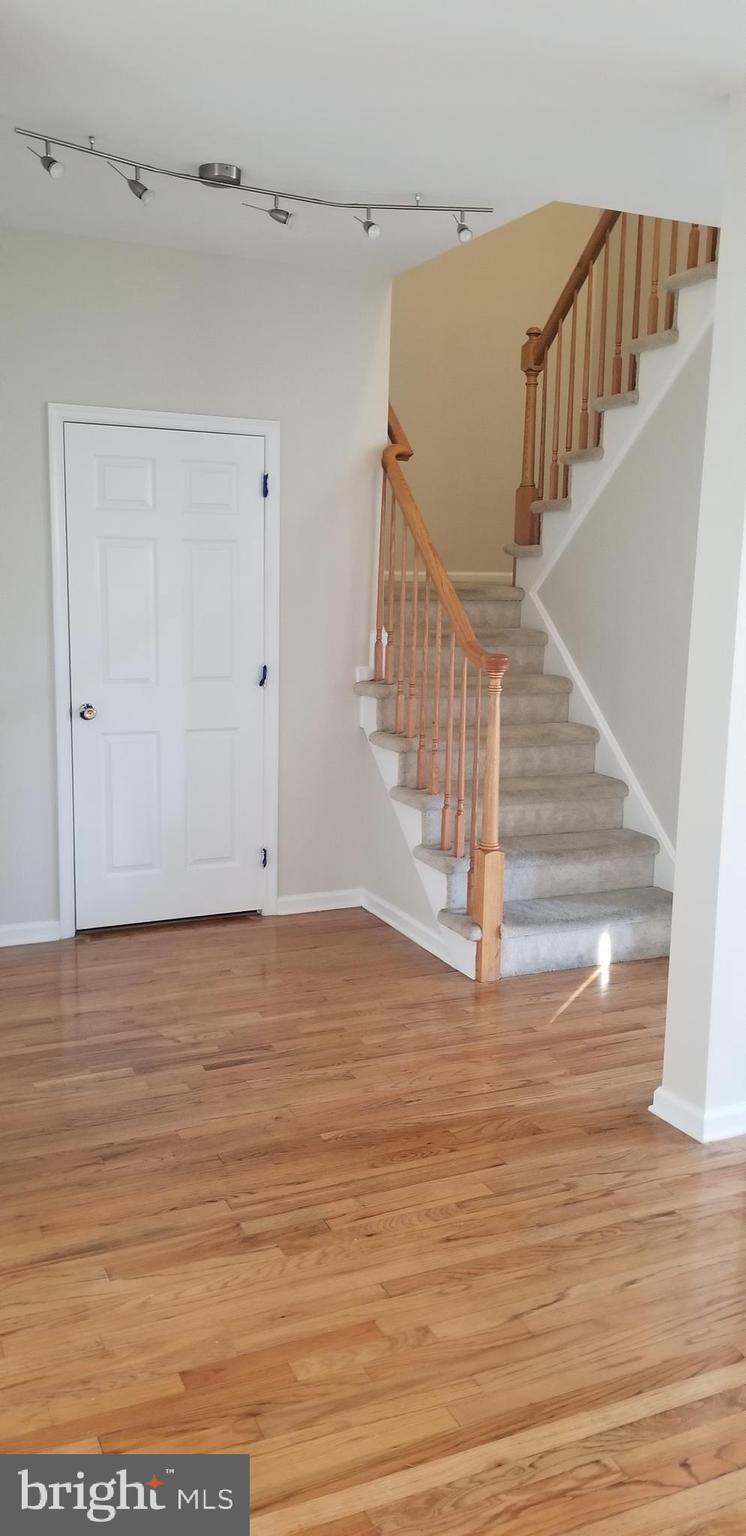 71 Tennyson Road Hightstown, NJ 08520 - Photo 8 of 29