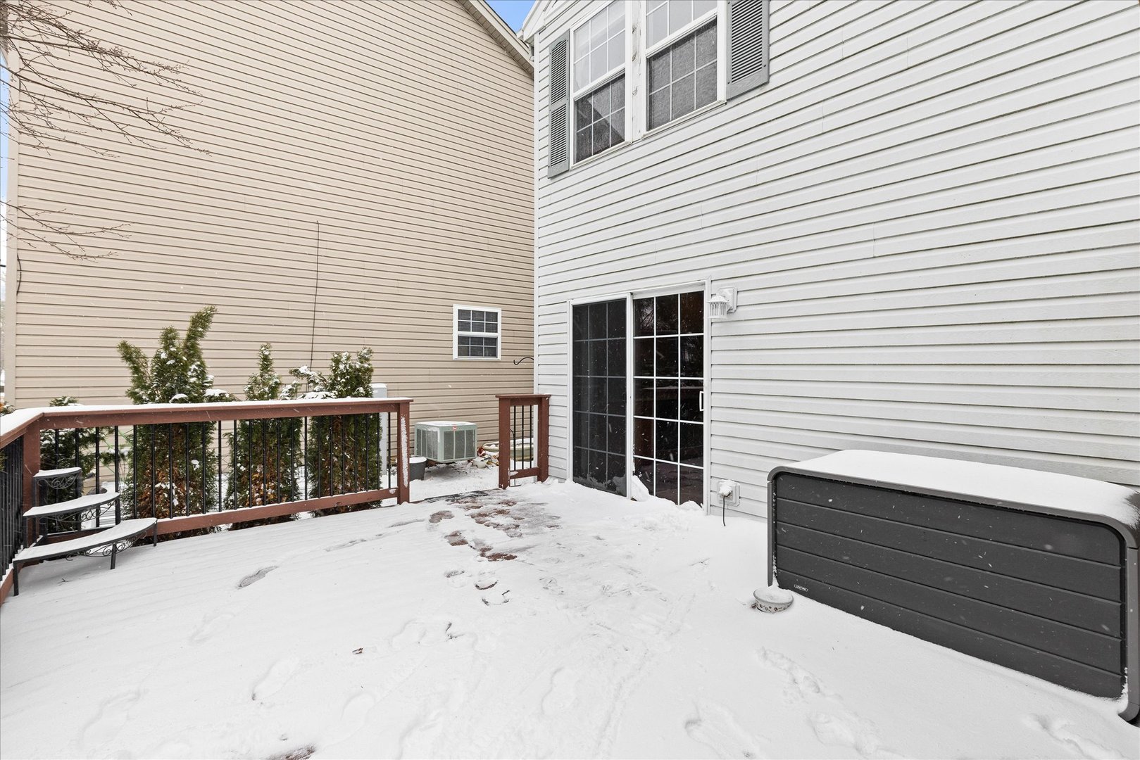 16830 South Parker Ridge Drive Lockport, IL 60441 - Photo 27 of 35 a view of a house with a wooden fence