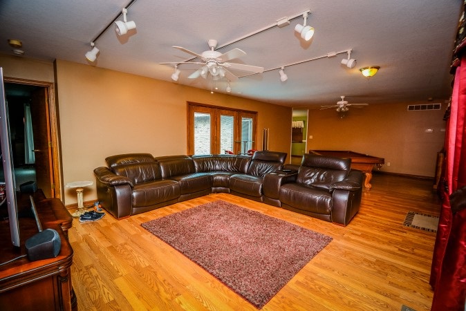 1800 Forbes Road Vincennes, IN 47591 - Photo 4 of 13 Gallery Image 4