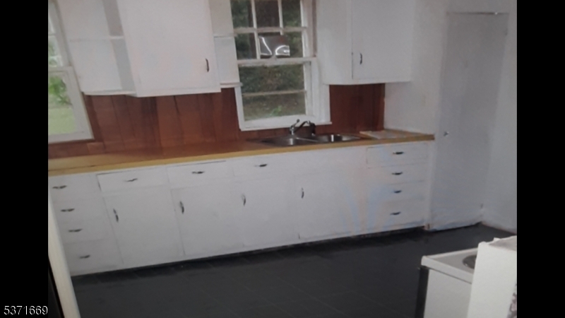 598 River Road Hillsborough, NJ 08844 - Photo 4 of 9