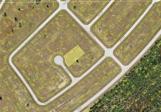 swimming pool with a mirror