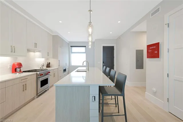 $1,699,000 | 850 Central Avenue, Unit 208, Naples, FL 34102