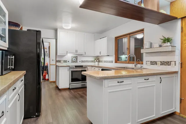 $468,500 | 633 11th Street Southeast, Owatonna, MN 55060