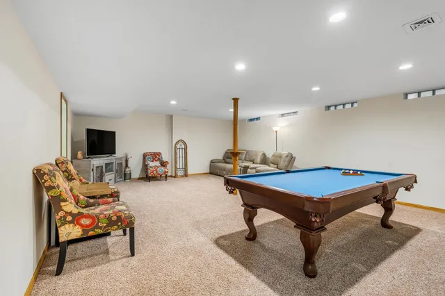 $468,500 | 633 11th Street Southeast, Owatonna, MN 55060