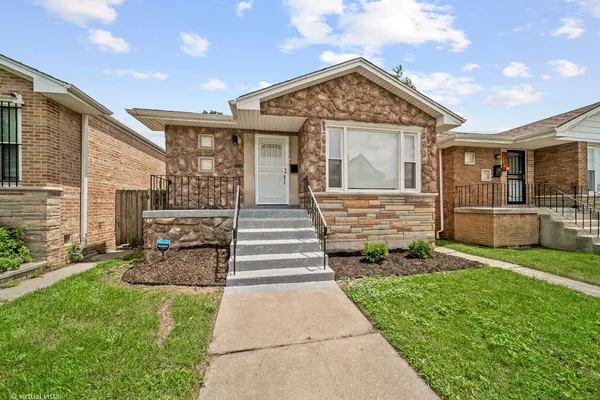 $329,900 | 8219 South Muskegon Avenue, Chicago, IL 60617