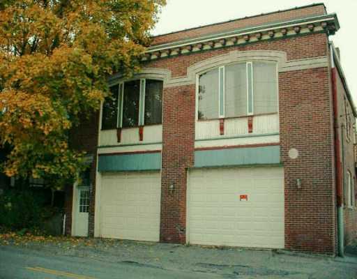 423 South Monroe Street Butler, PA 16001 - Photo 1 of 8 Gallery Image 1