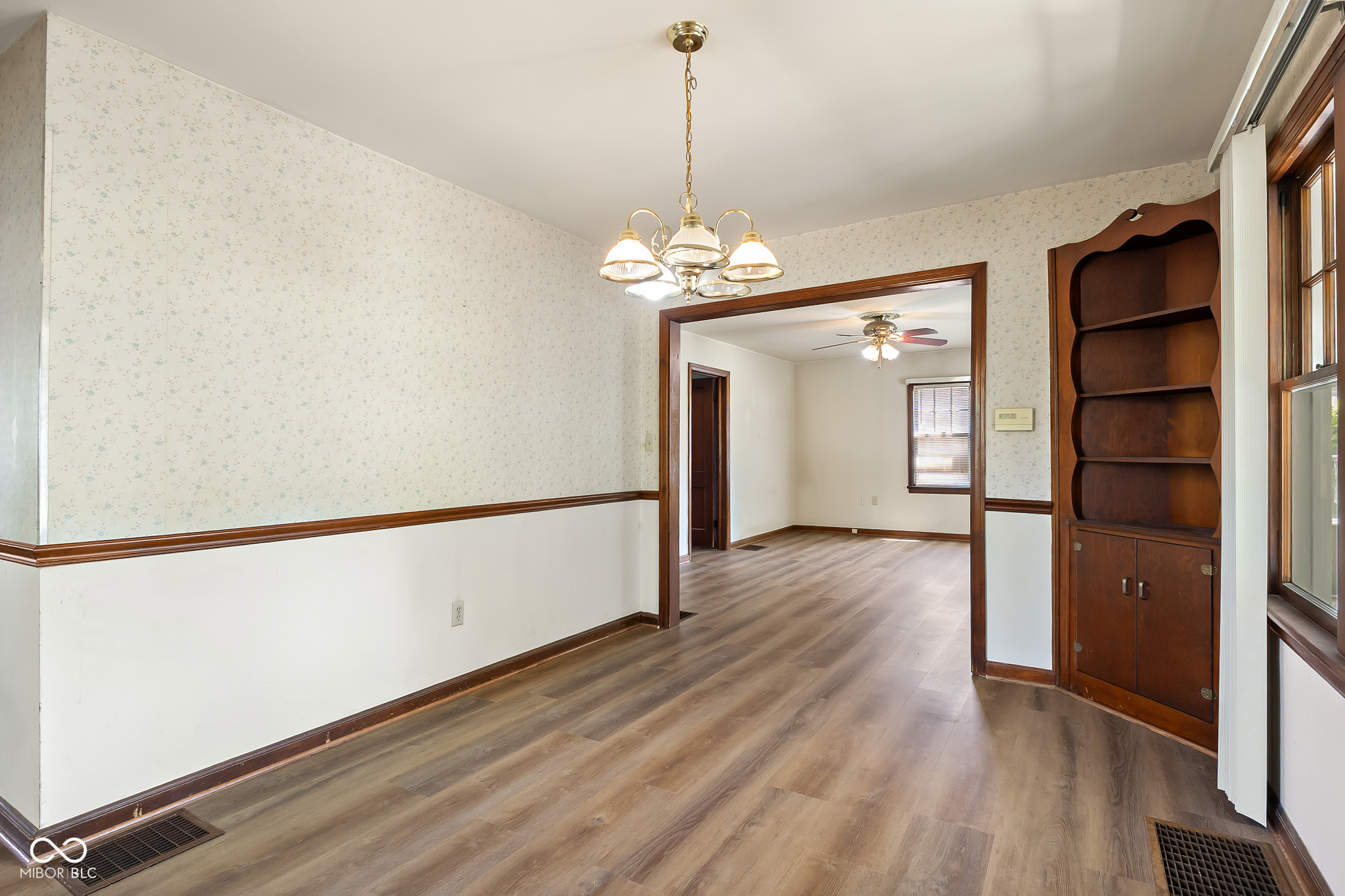 813 Central Place Columbus, IN 47201 - Photo 14 of 43