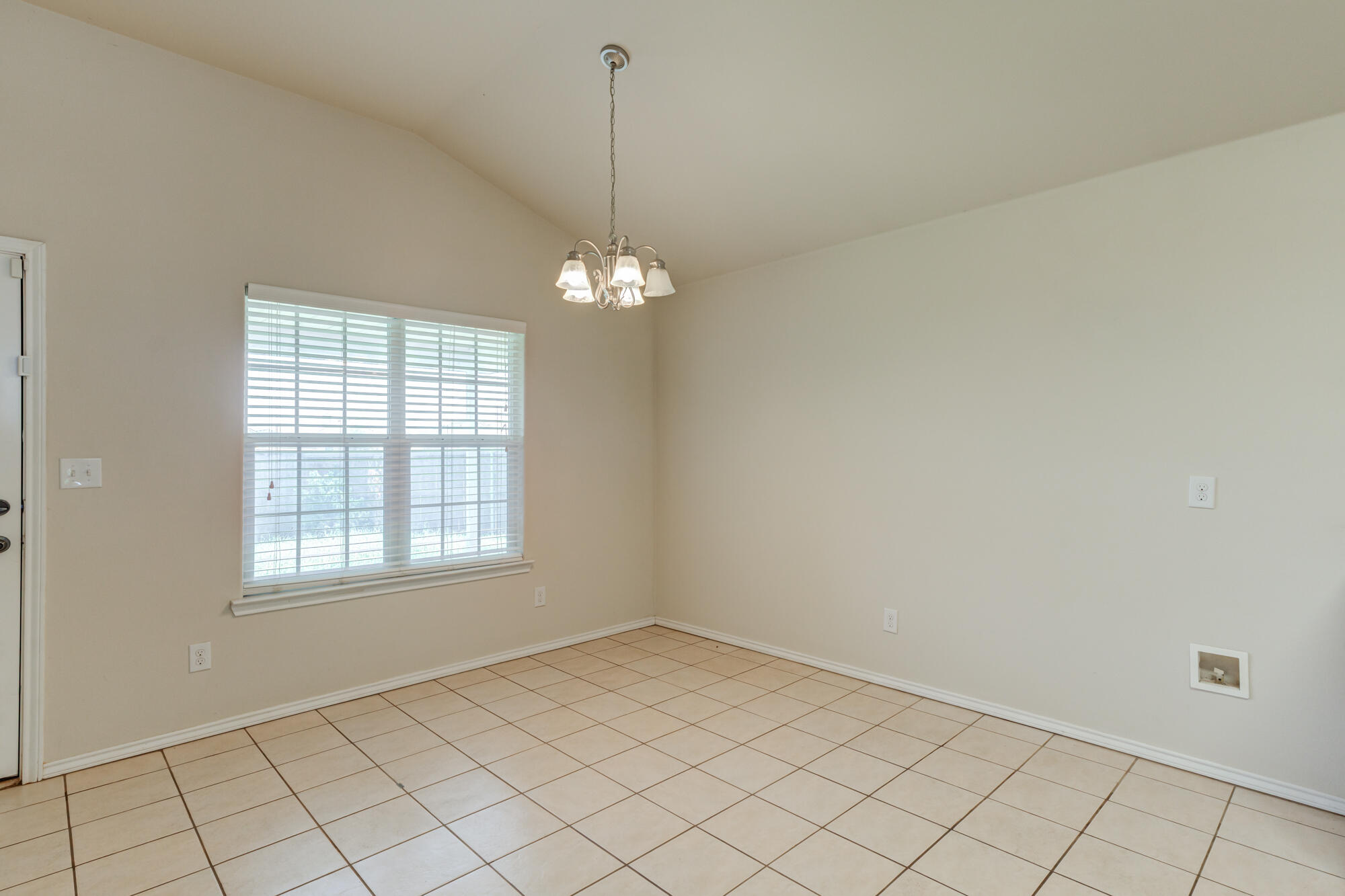 7033 94th Street Lubbock, TX 79424 - Photo 15 of 31 DSC01082_3_4_5_6
