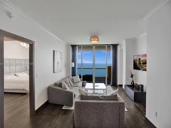 $20,000 | 17875 Collins Avenue, Unit 3005, Sunny Isles Beach, FL 33160