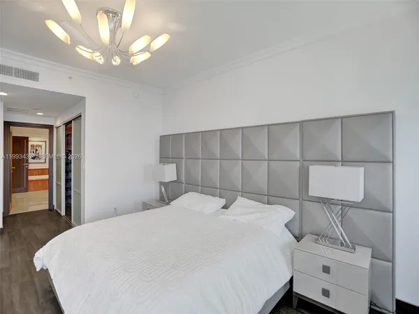 $20,000 | 17875 Collins Avenue, Unit 3005, Sunny Isles Beach, FL 33160