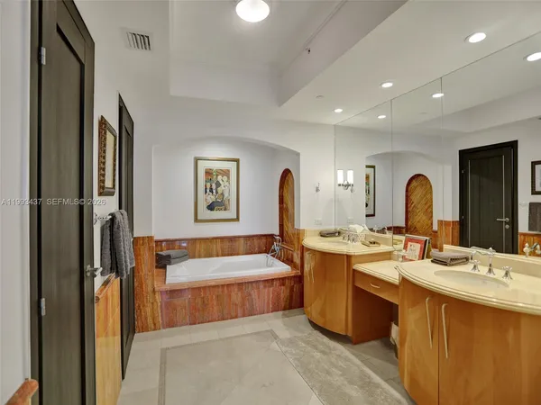 $20,000 | 17875 Collins Avenue, Unit 3005, Sunny Isles Beach, FL 33160