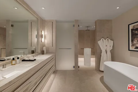$4,888,000 | 9200 Wilshire Boulevard, Unit 206E, Beverly Hills, CA 90212