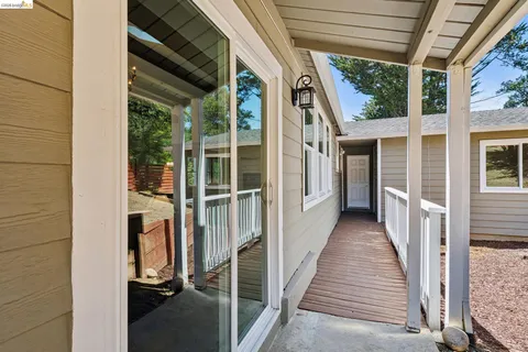 $1,495,000 | 6281 Aspinwall Road, Oakland, CA 94611