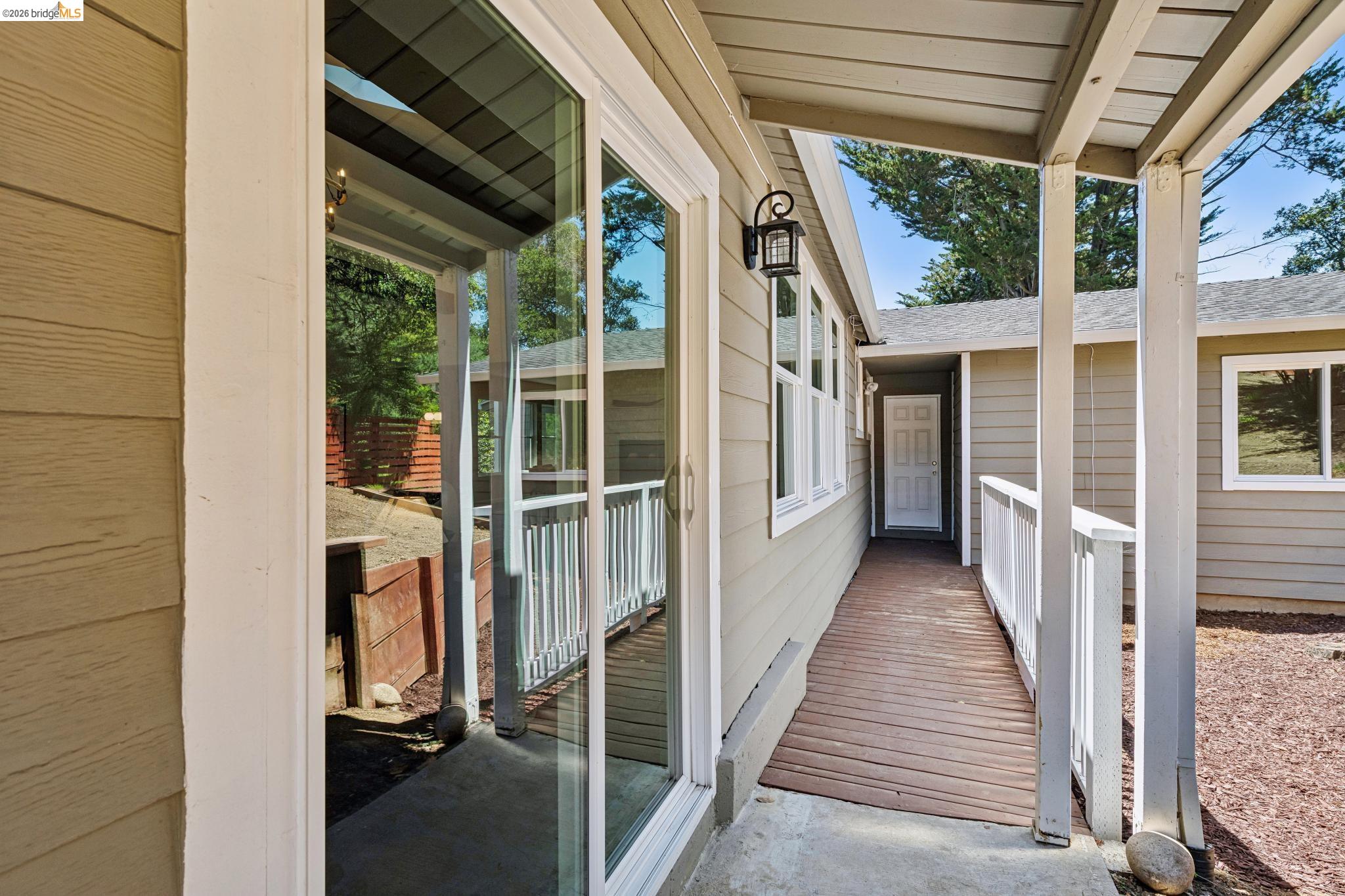 6281 Aspinwall Road Oakland, CA 94611 - Photo 66 of 71