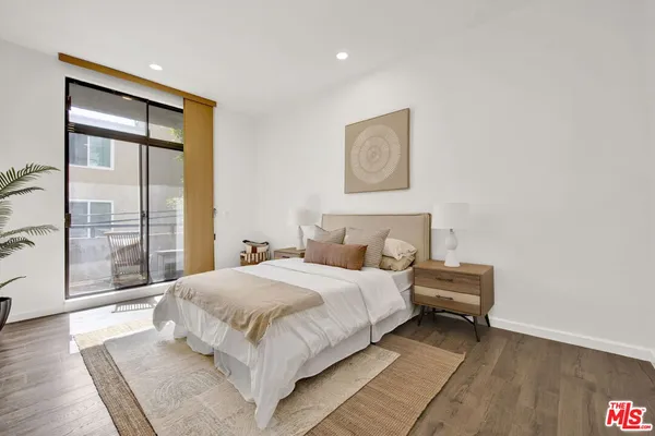 $945,000 | 1647 Veteran Avenue, Unit E, Los Angeles, CA 90024