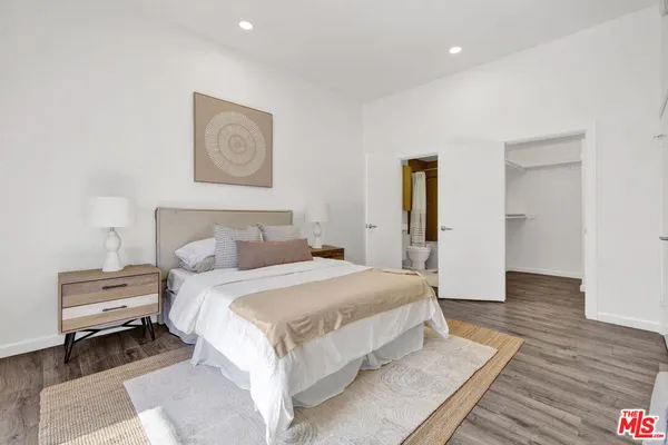 $945,000 | 1647 Veteran Avenue, Unit E, Los Angeles, CA 90024