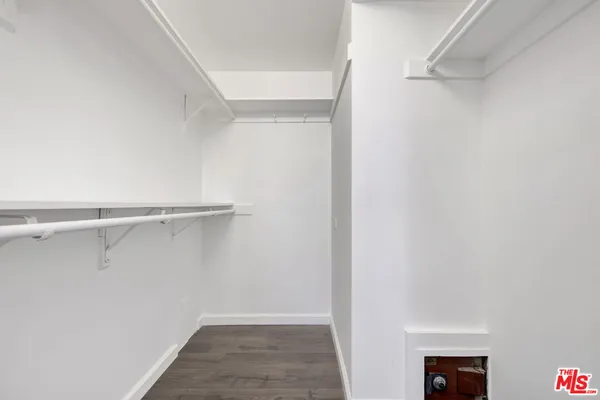 $945,000 | 1647 Veteran Avenue, Unit E, Los Angeles, CA 90024